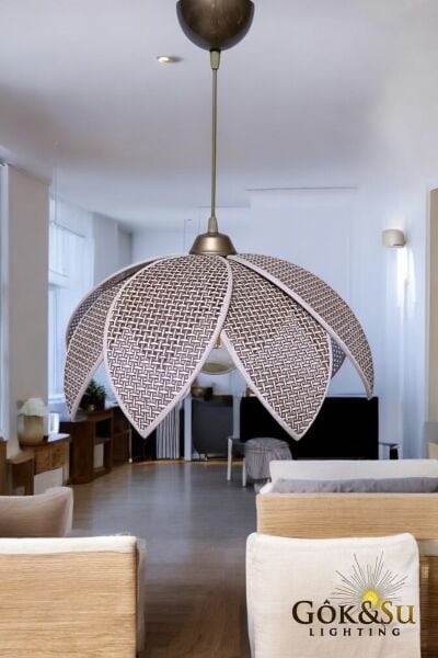 Rattan Desenli Lotus Tasarım Sarkıt Avize Kahverengi